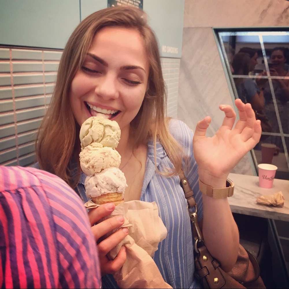 Meet your Posher, Lauren rae